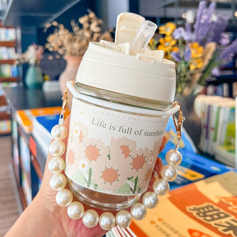 Glass Cup with Hand Coffee Cup with Straw ins Wind Mesh