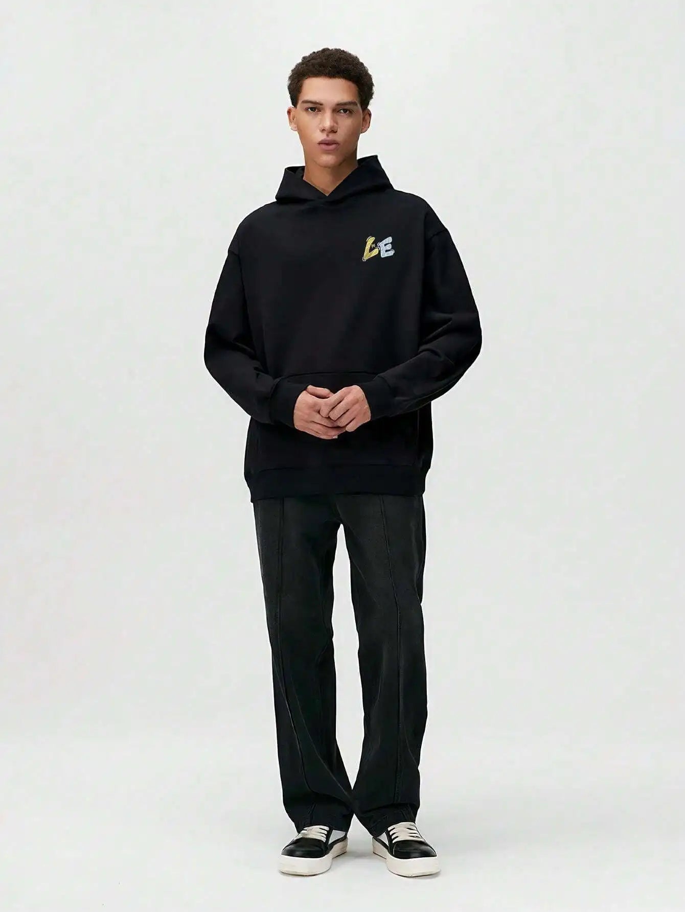 Men's Graffiti Letter Print Hooded Sweatshirt