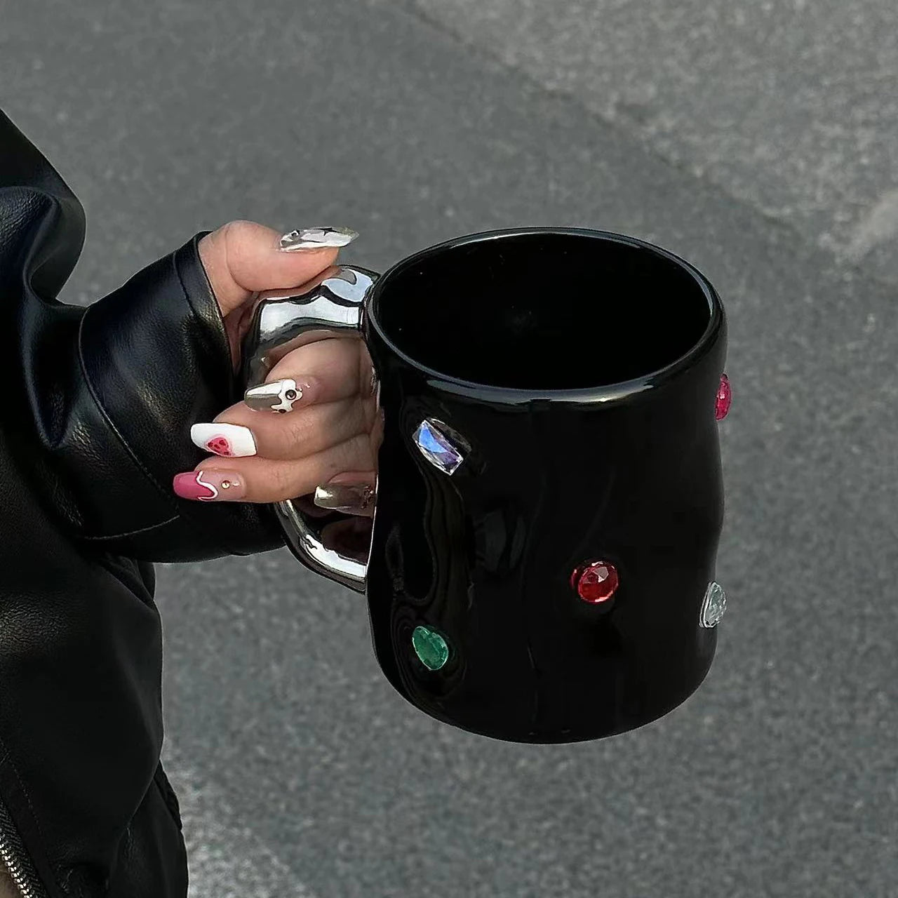 A 500ml gemstone party cup Halloween fashionable high class and futuristic