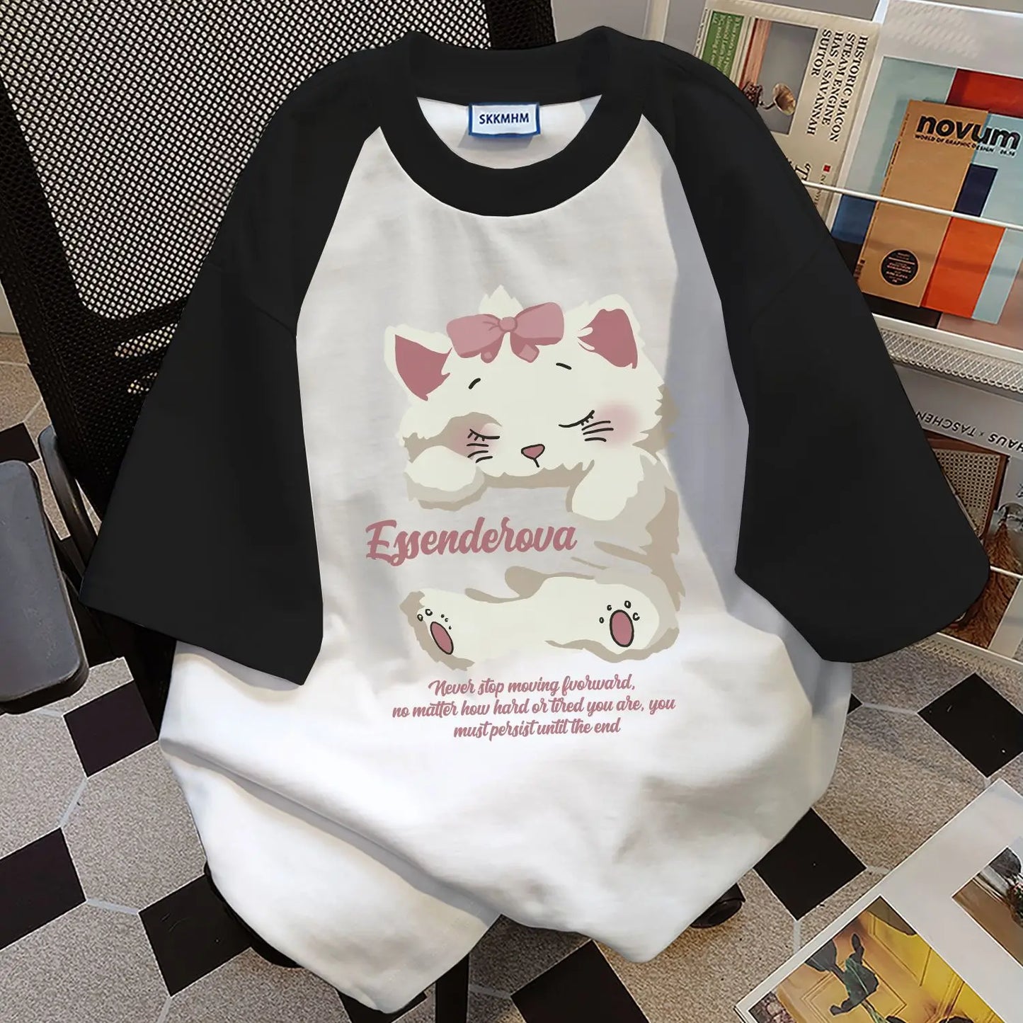 Women's Cute Cat Graphic Raglan Sleeve T-Shirt
