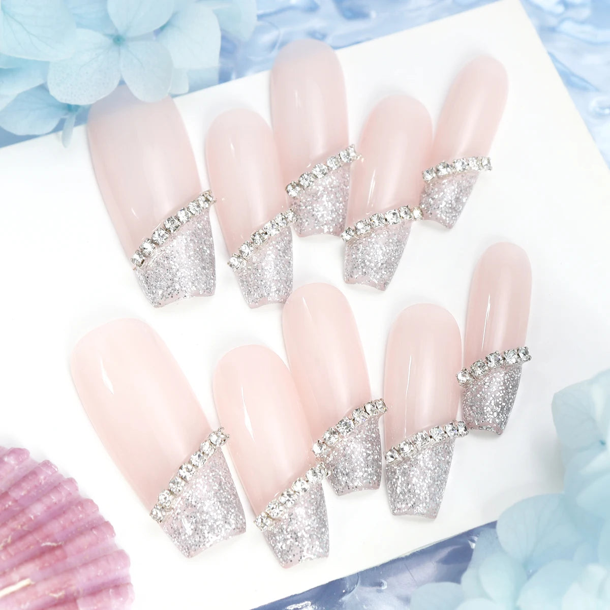 10pcs Gold Metallic 3D Press-On Almond Fake Nails