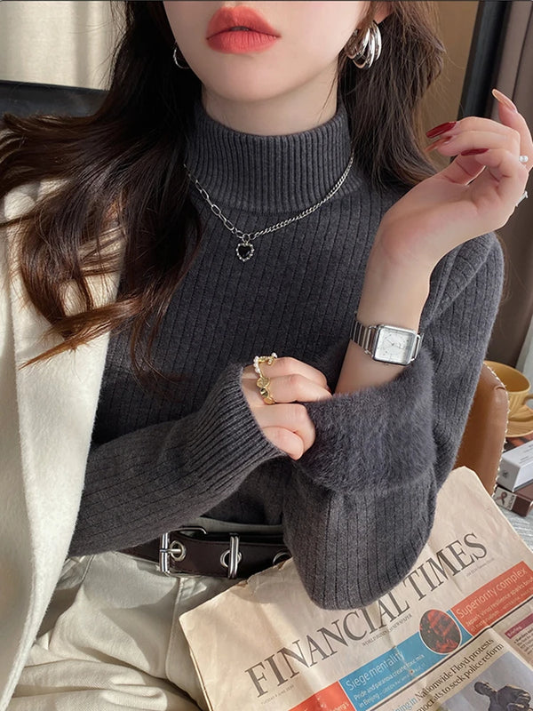 Women's 2025 Winter Retro Turtleneck Sweater with Velvet Lining