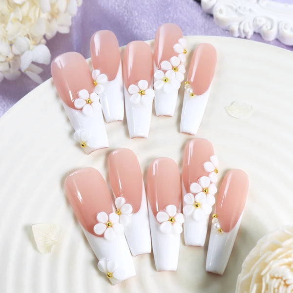 10pcs Gold Metallic 3D Press-On Almond Fake Nails