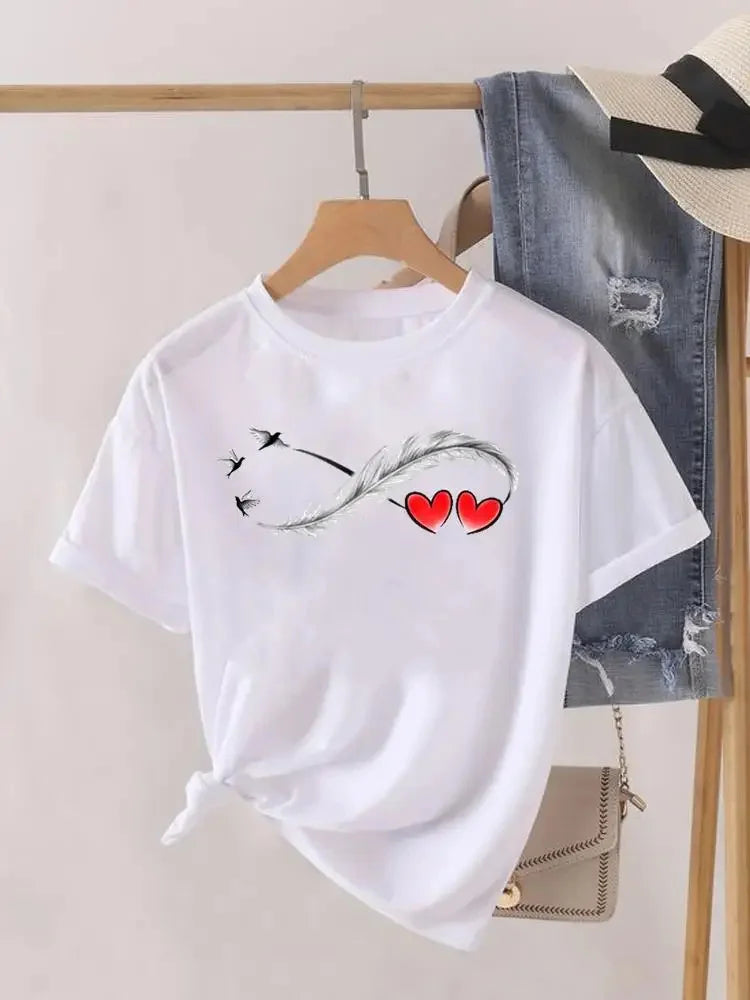 Women’s Love Heart Feather Graphic T-Shirt Casual Short Sleeve Tee