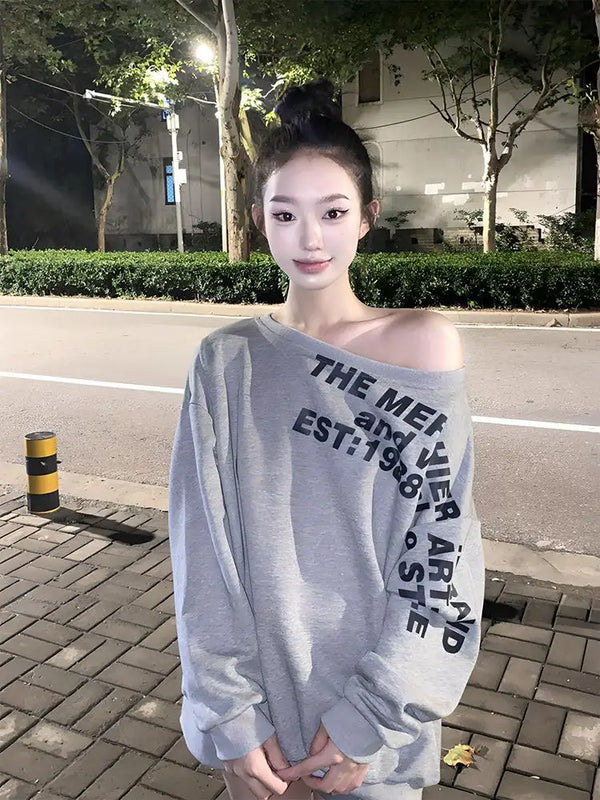 Chic Women’s Off-Shoulder Hoodie Loose Fit Round Neck Pullover for Fall