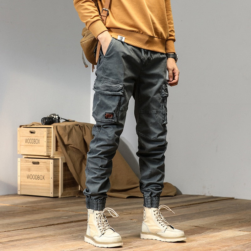 Vielseitige Herren-Cargohose mit mehreren Taschen, lässiger Stil