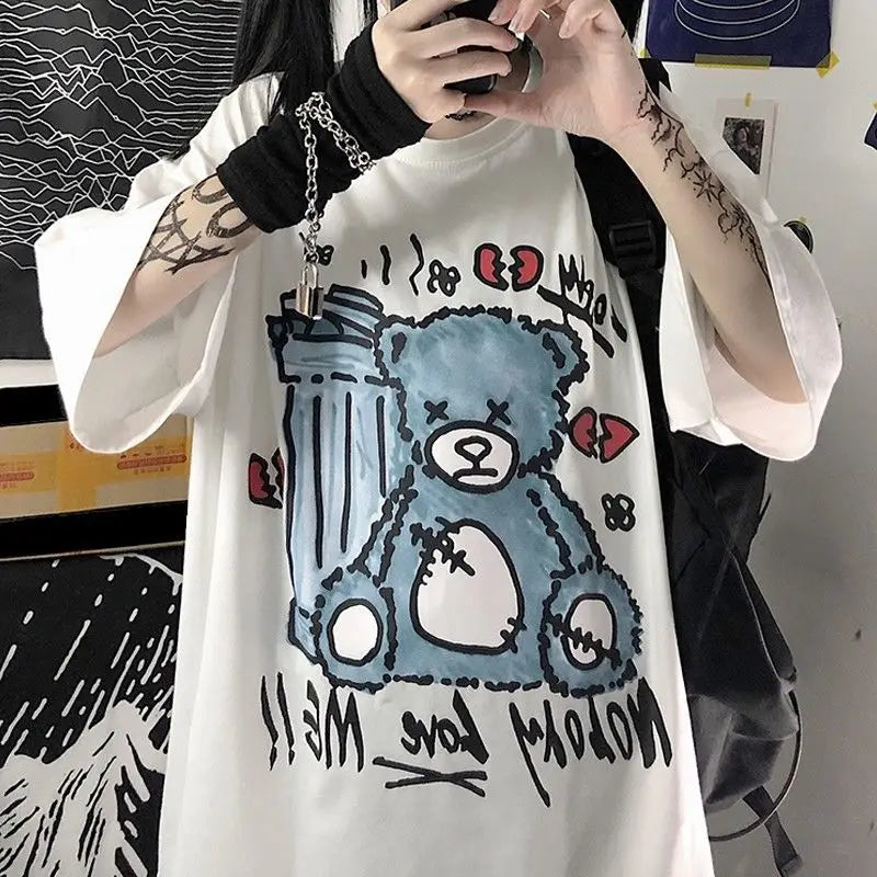 Niedlicher kleiner Bär mit Cartoon-Motiv Grafik T-Shirt