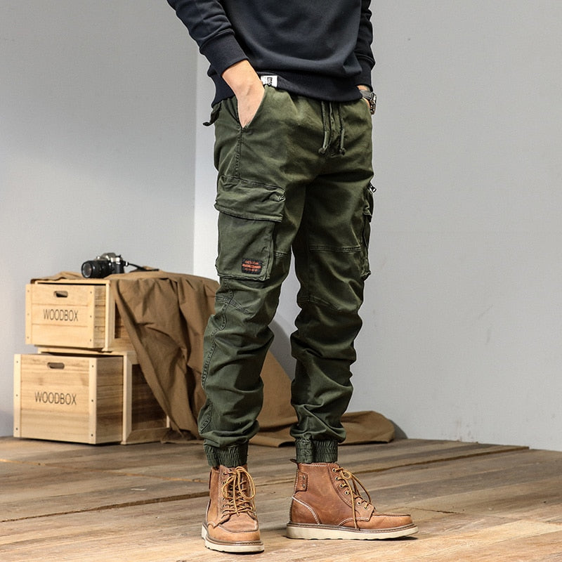 Vielseitige Herren-Cargohose mit mehreren Taschen, lässiger Stil