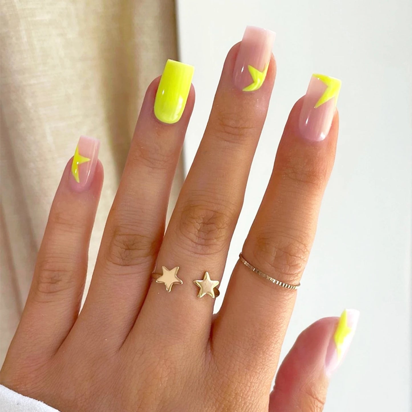 Cute Black Star with headphone 3D Press on Nails