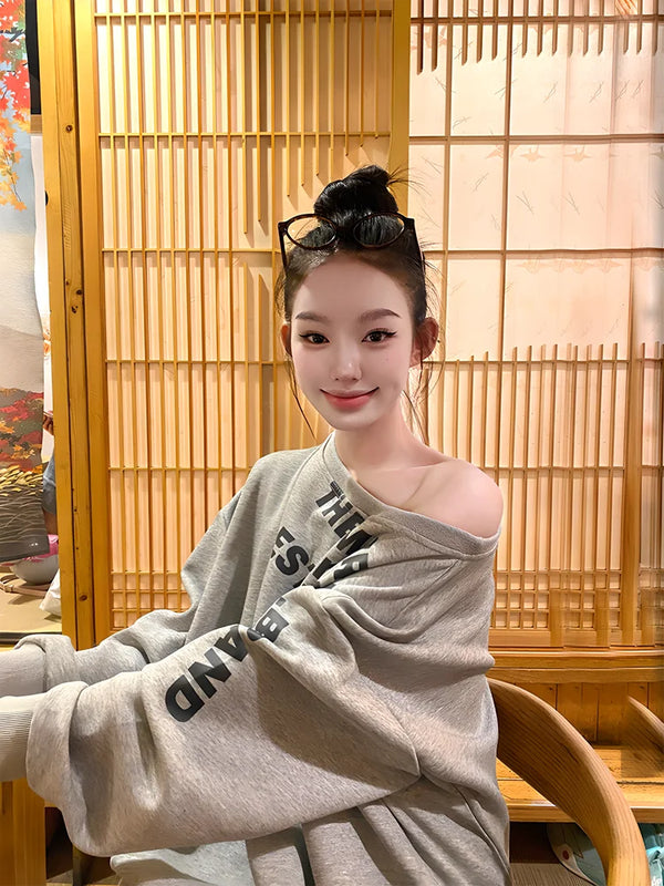 Chic Women’s Off-Shoulder Hoodie Loose Fit Round Neck Pullover for Fall