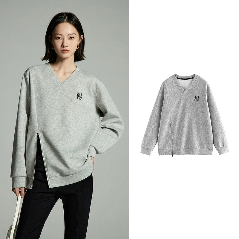 Chic and Comfy: Unique Zippered Split Hem Sweatshirt for Women