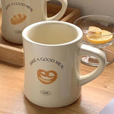 Keramik-Kaffeetasse mit Cartoon-Bär-Motiv. Niedliche Keramiktasse
