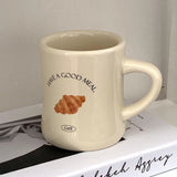 Keramik-Kaffeetasse mit Cartoon-Bär-Motiv. Niedliche Keramiktasse