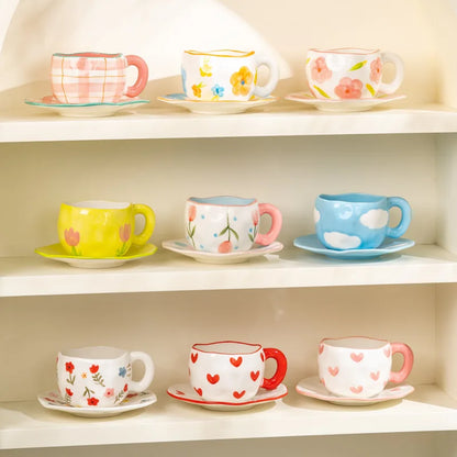 Handbemalte Kaffeetasse aus Keramik: Kreativer Charme für Ihr Morgenritual