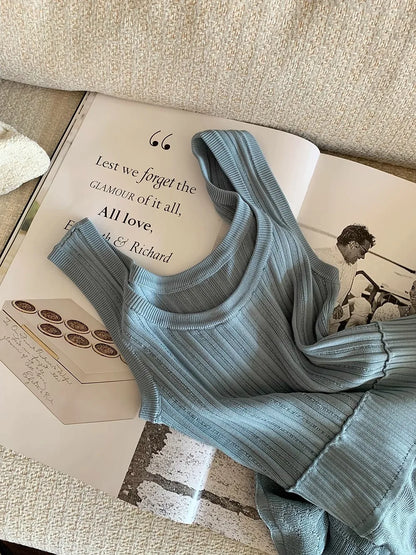 48770216460592|48770216493360|48770216526128