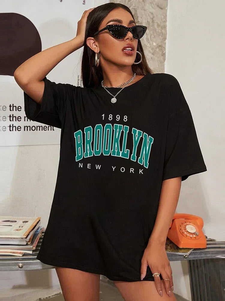 Women’s 1898 Brooklyn Graphic T-Shirt 90s Retro