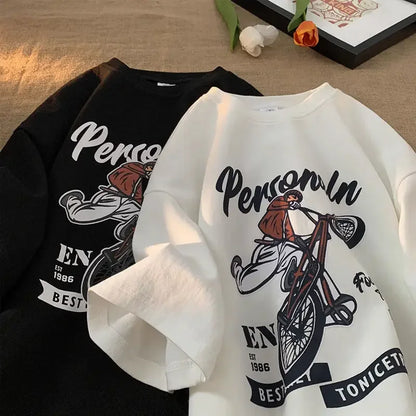 Urkomische T-Shirts mit übergroßen Grafiken: Lacher garantiert!