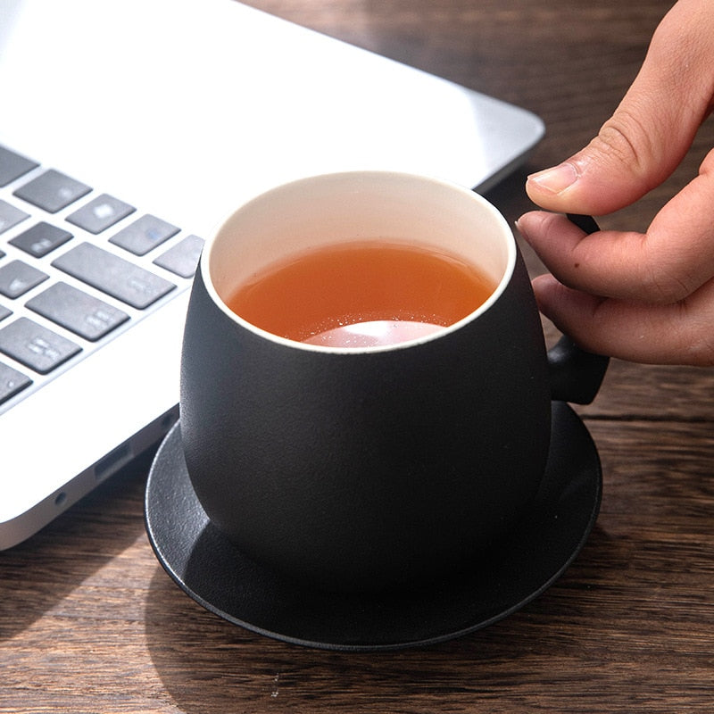 Tasse, einfache, mattierte Tasse mit Halter, schwarze Keramik, Anti-Verbrühung