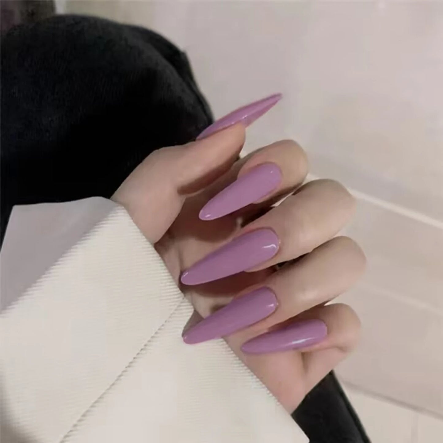 Soft Purple Stiletto Nail Art