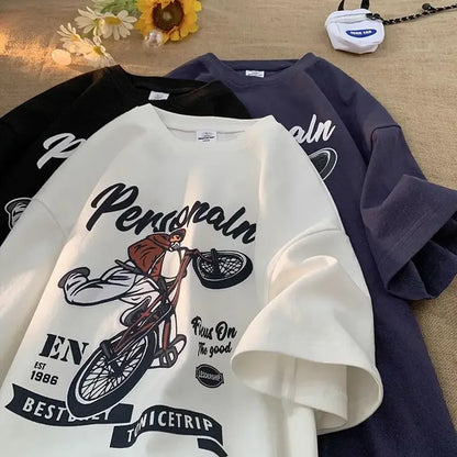 Urkomische T-Shirts mit übergroßen Grafiken: Lacher garantiert!