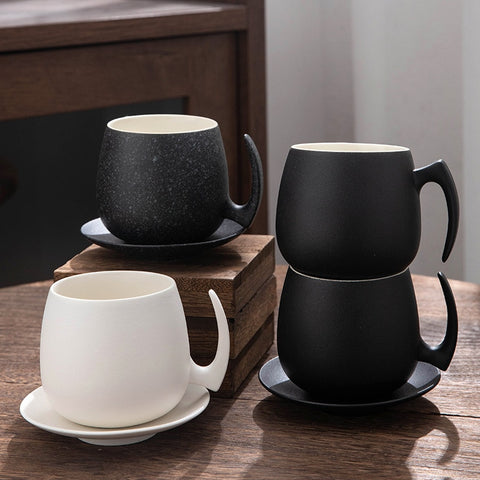 Mattierte Kaffeetasse, Milchbecher mit Getränkehalter, schwarze Keramik